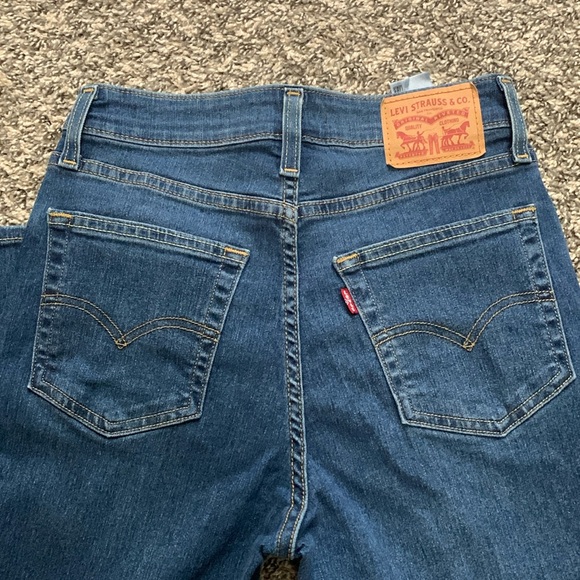 Levi's Denim - Levi’s 725 high rise bootcut jeans size 27x32